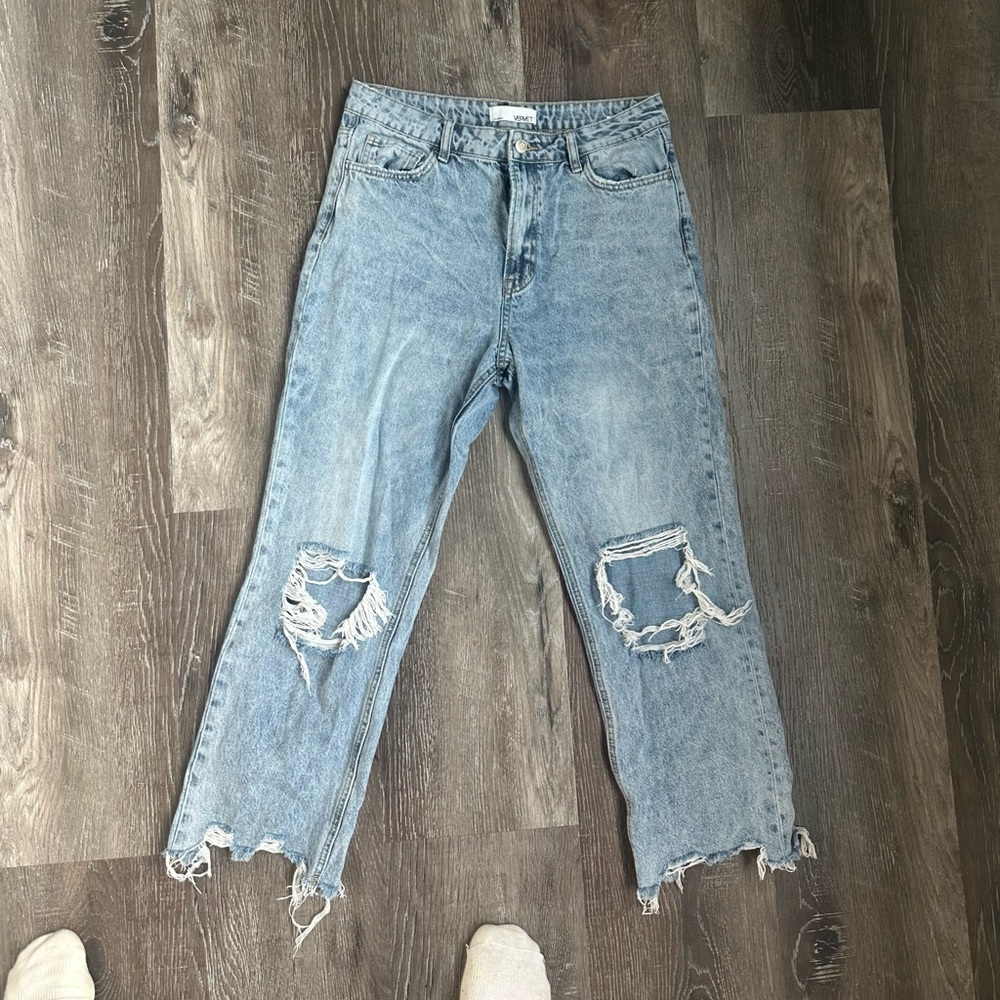 Women’s ripped jeans